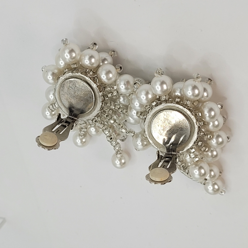 Vintage Faux Pearl Cluster Dangle Earrings Beaded Firework Spray White Silver - Picture 4 of 9